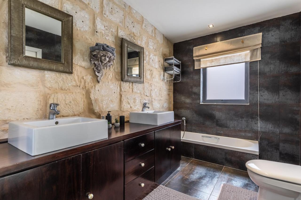 Valletta Bastions Seafront House Ngoại thất bức ảnh